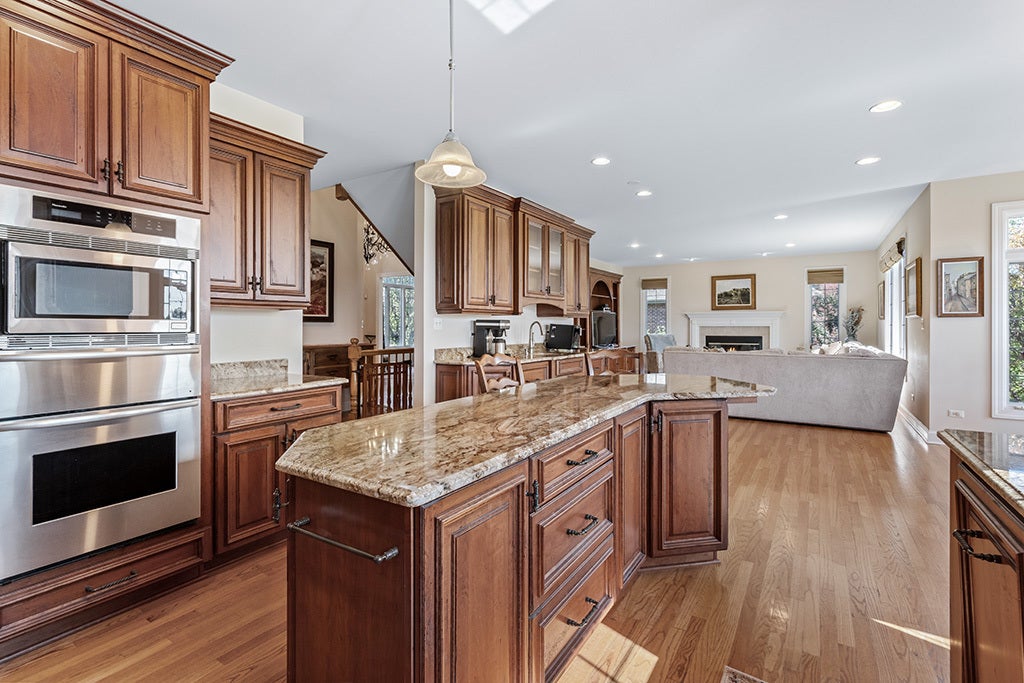 54 Long Cove Drive, Lemont, IL 60439 54 Long Cove Drive, Lemont, IL 60439