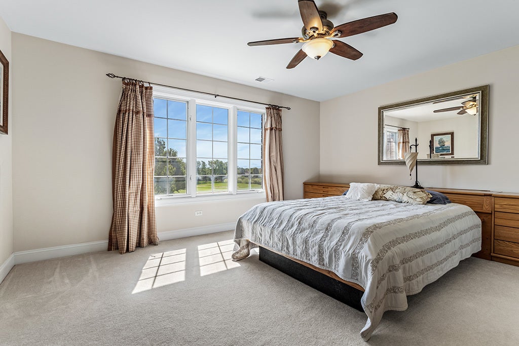 54 Long Cove Drive, Lemont, IL 60439 54 Long Cove Drive, Lemont, IL 60439