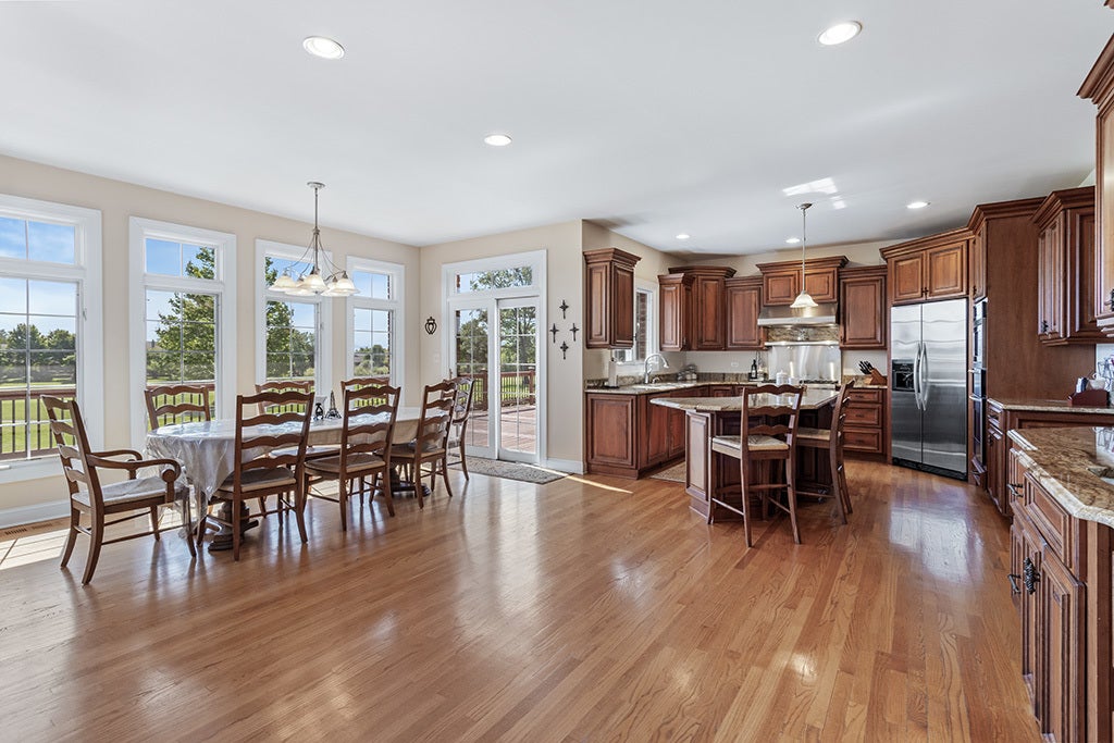 54 Long Cove Drive, Lemont, IL 60439 54 Long Cove Drive, Lemont, IL 60439
