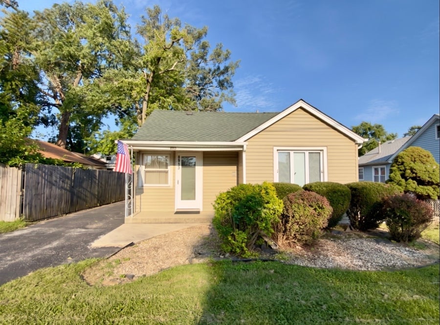 Property photo for 8913 Central Avenue, Oak Lawn, IL