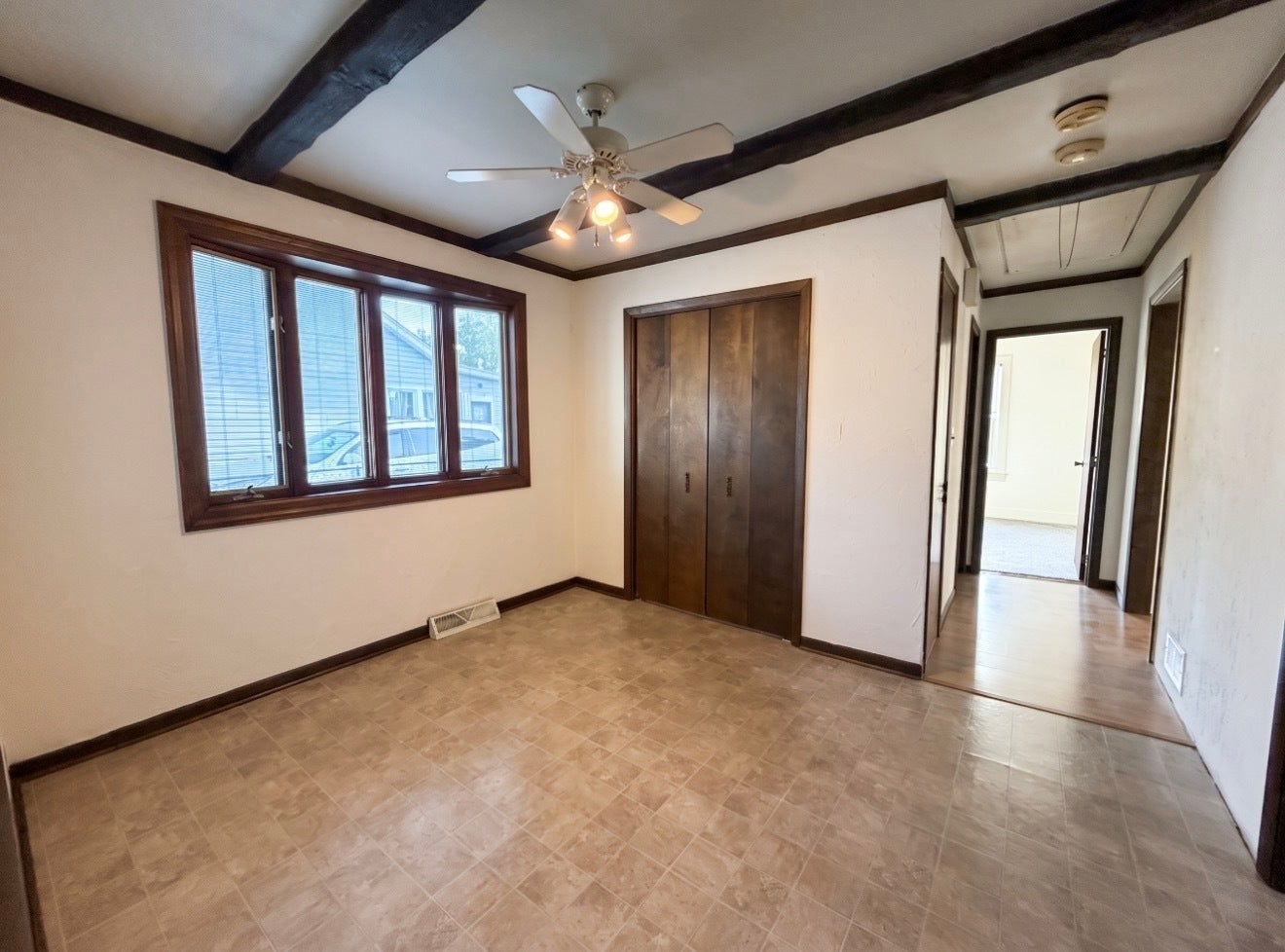 8913 Central Avenue, Oak Lawn, IL 60453 8913 Central Avenue, Oak Lawn, IL 60453