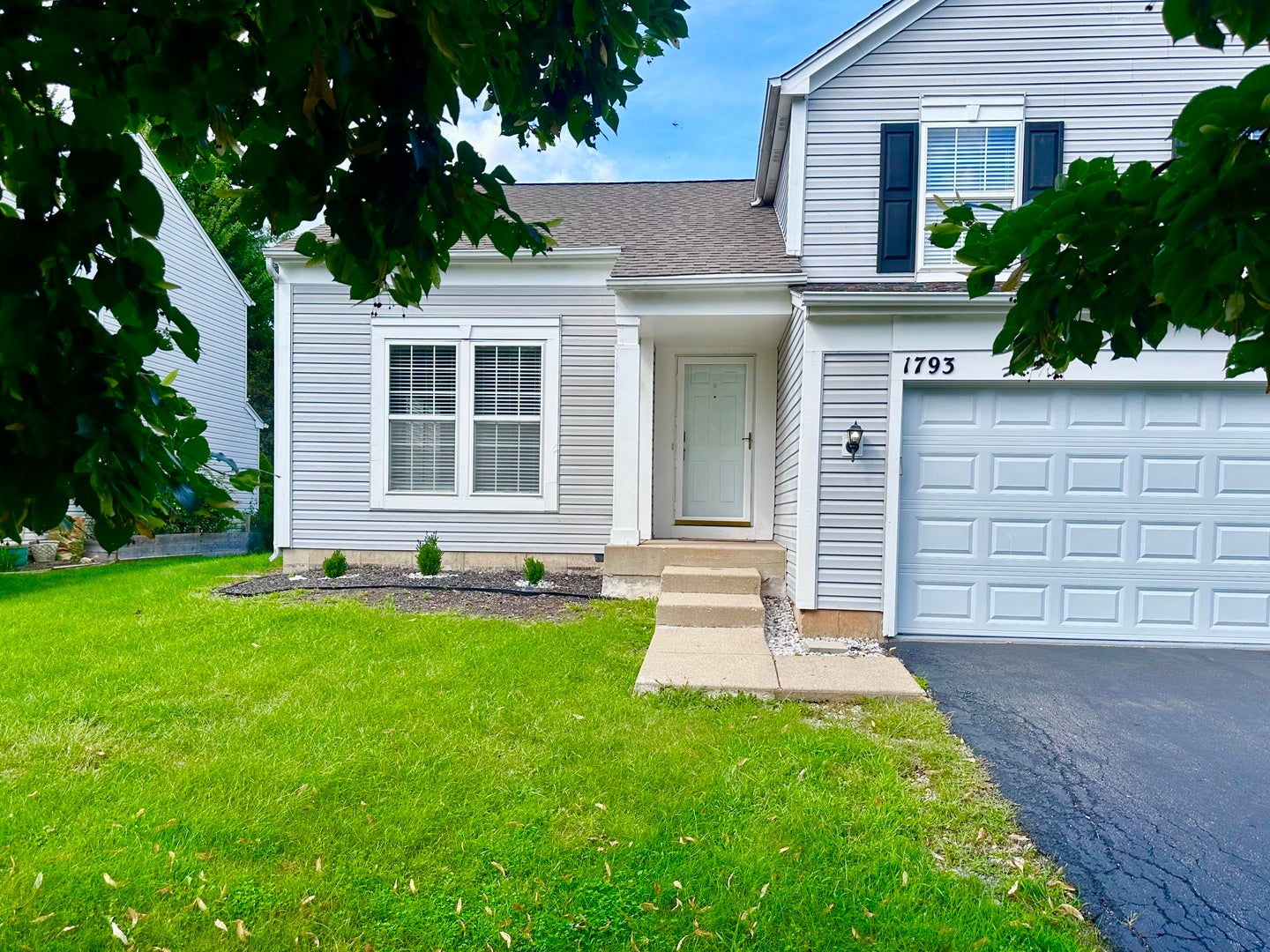 1793 DELTA Drive, Aurora, IL 60503 1793 DELTA Drive, Aurora, IL 60503
