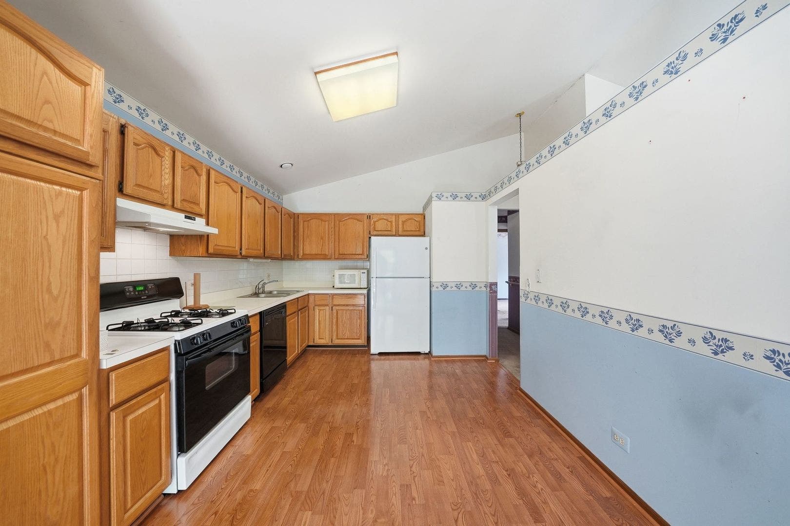 864 N Shady Oaks Drive, #864, Elgin, IL 60120 864 N Shady Oaks Drive, #864, Elgin, IL 60120