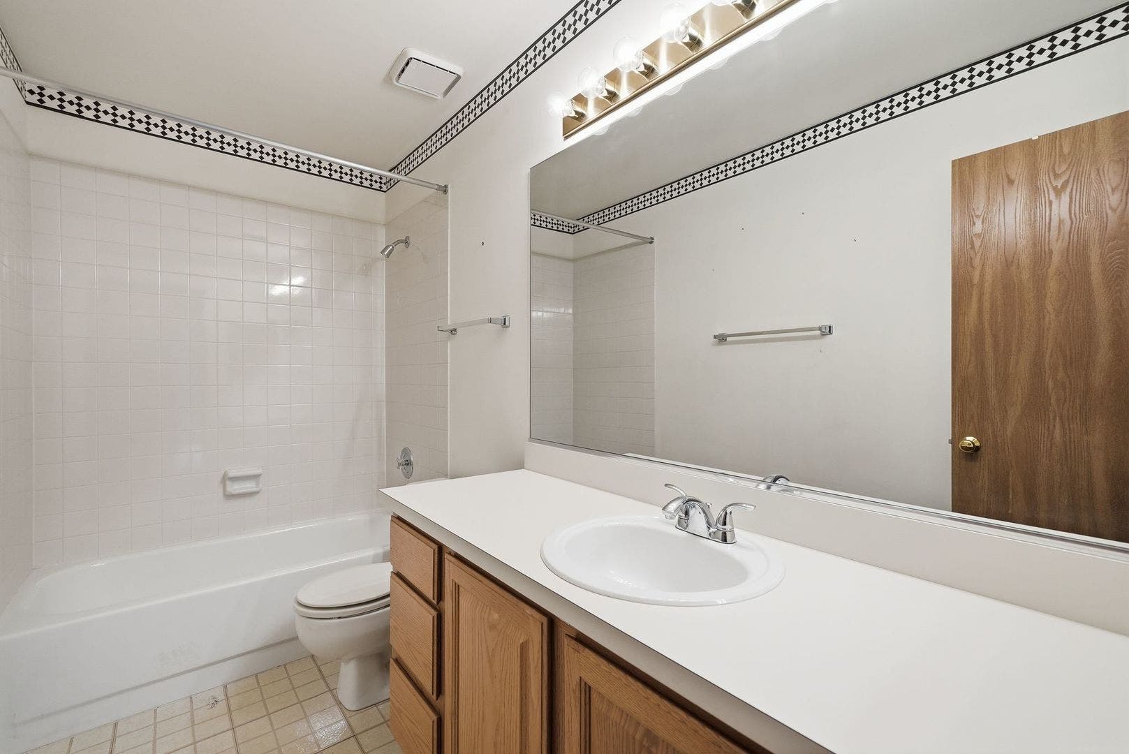 864 N Shady Oaks Drive, #864, Elgin, IL 60120 864 N Shady Oaks Drive, #864, Elgin, IL 60120