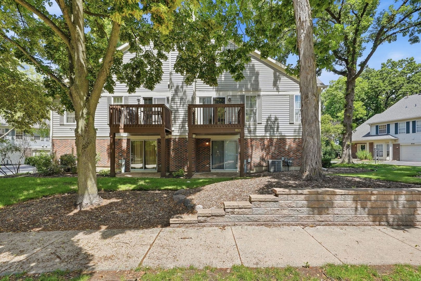 864 N Shady Oaks Drive, #864, Elgin, IL 60120 864 N Shady Oaks Drive, #864, Elgin, IL 60120