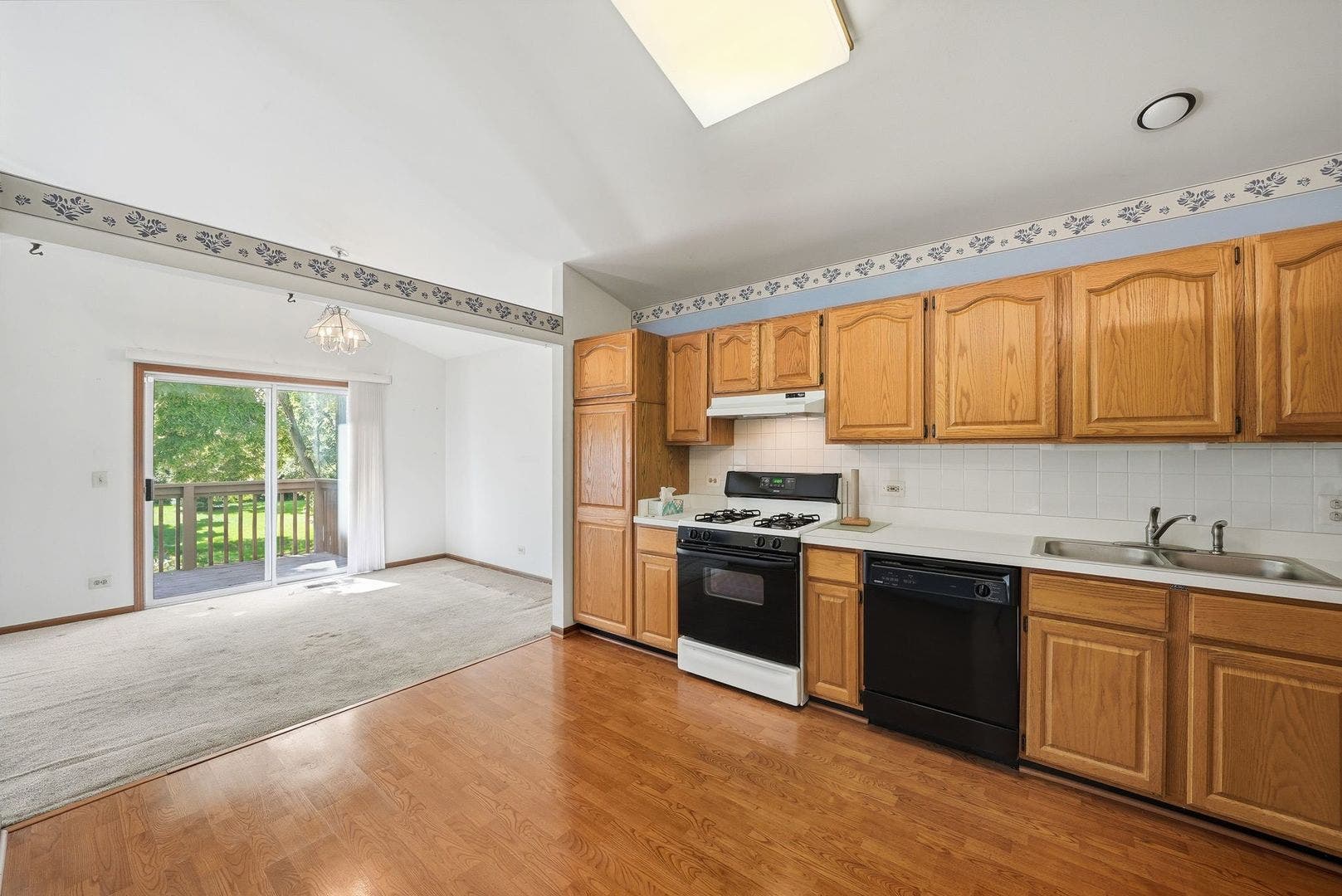 864 N Shady Oaks Drive, #864, Elgin, IL 60120 864 N Shady Oaks Drive, #864, Elgin, IL 60120