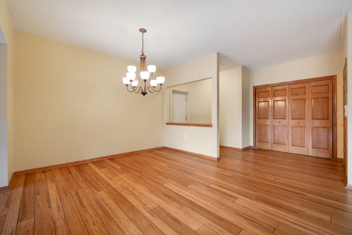 18650 Pine Lake Drive, #1D, Tinley Park, IL 60477