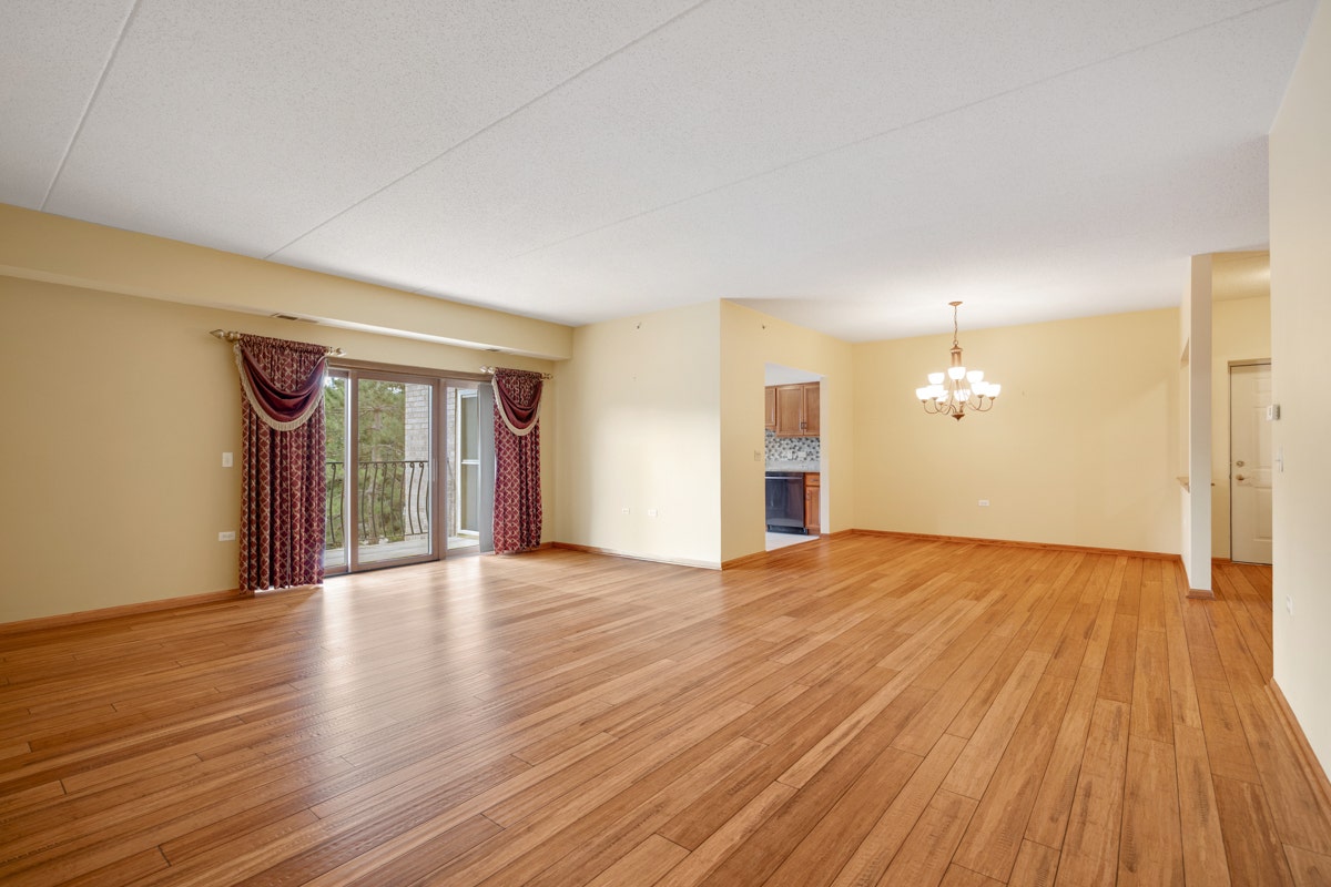 18650 Pine Lake Drive, #1D, Tinley Park, IL 60477