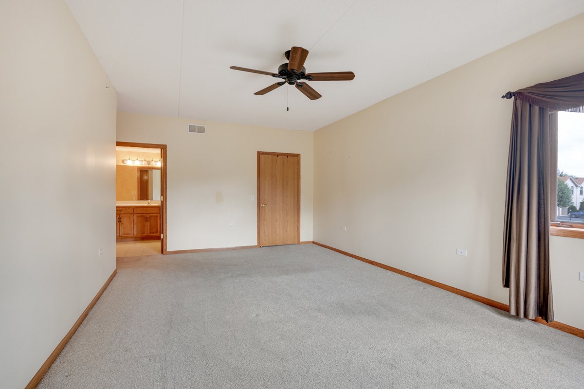 18650 Pine Lake Drive, #1D, Tinley Park, IL 60477