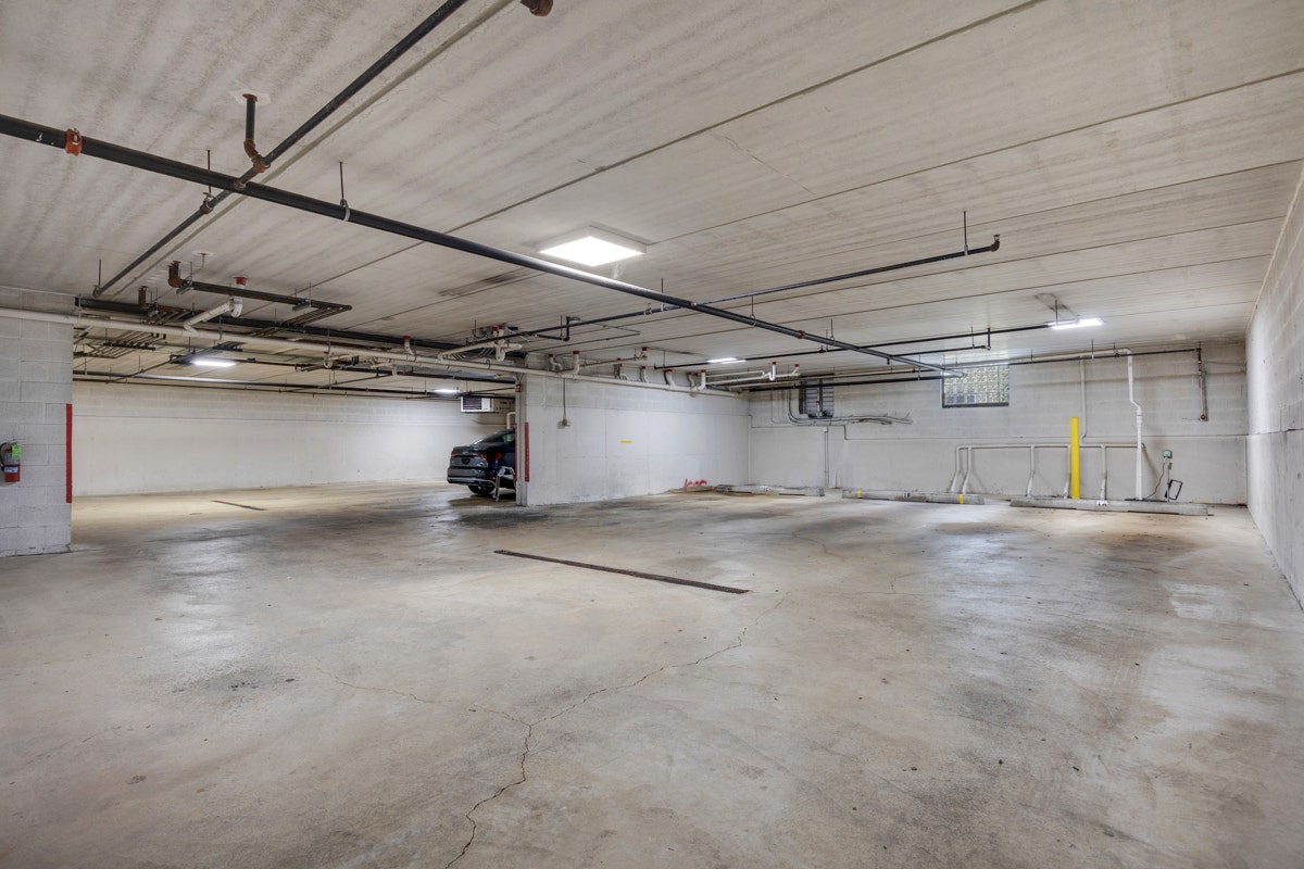 18650 Pine Lake Drive, #1D, Tinley Park, IL 60477