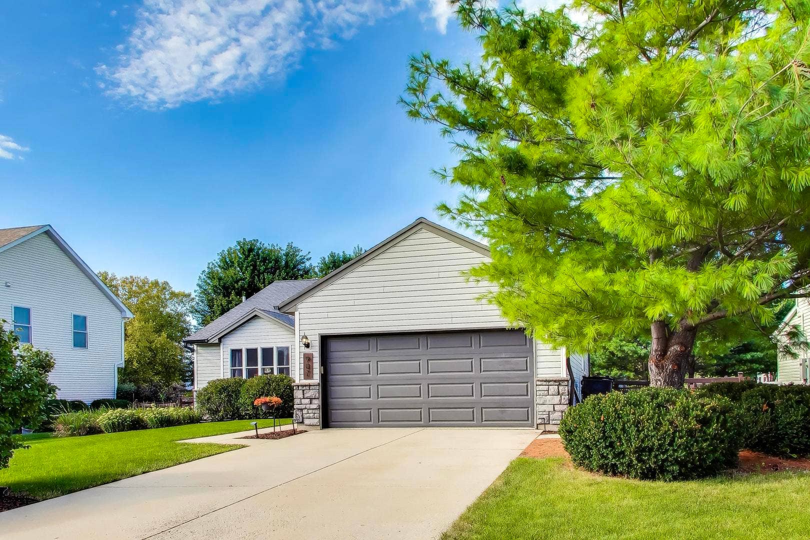 907 Joanne Drive, Minooka, IL 60447 907 Joanne Drive, Minooka, IL 60447