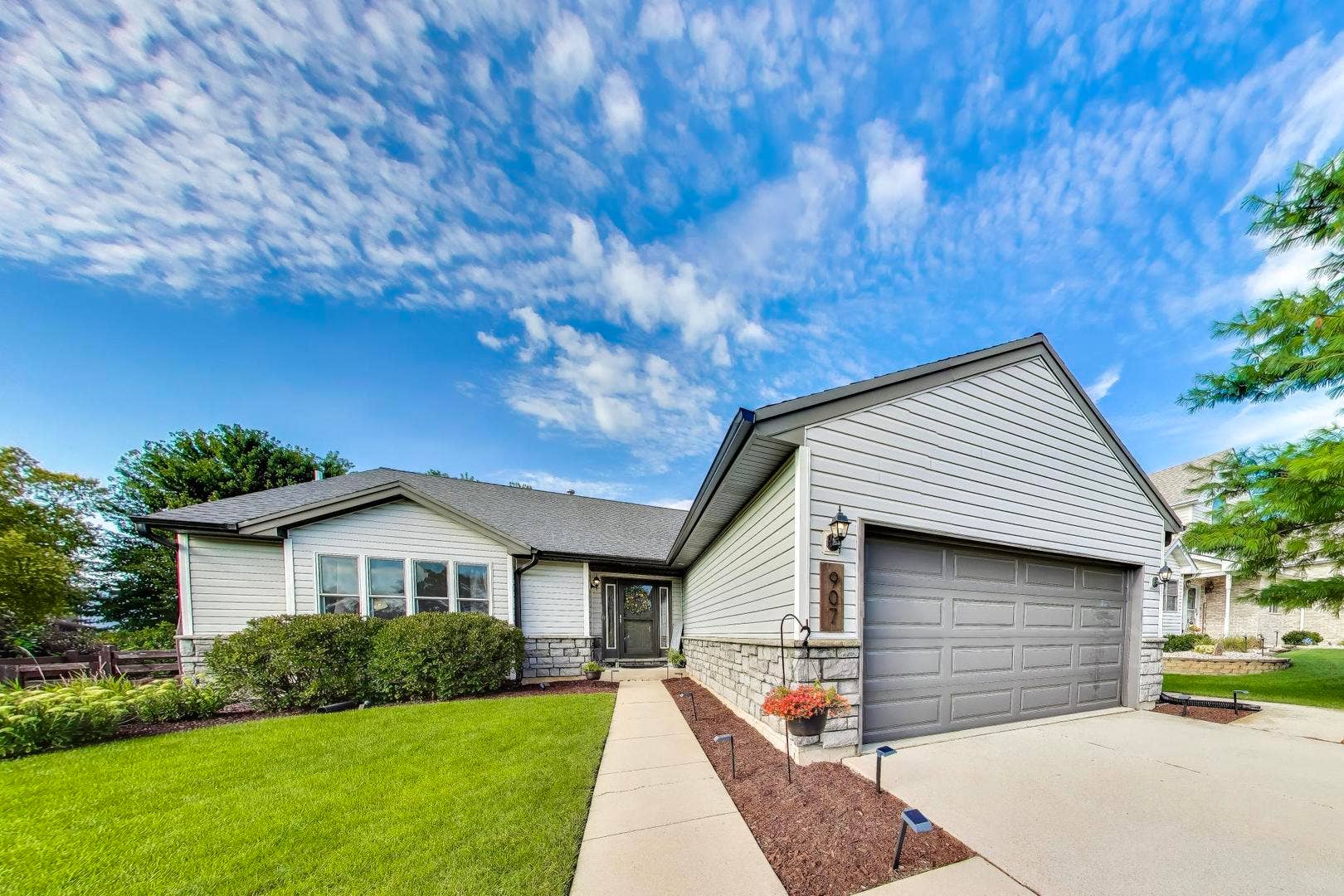 907 Joanne Drive, Minooka, IL 60447 907 Joanne Drive, Minooka, IL 60447