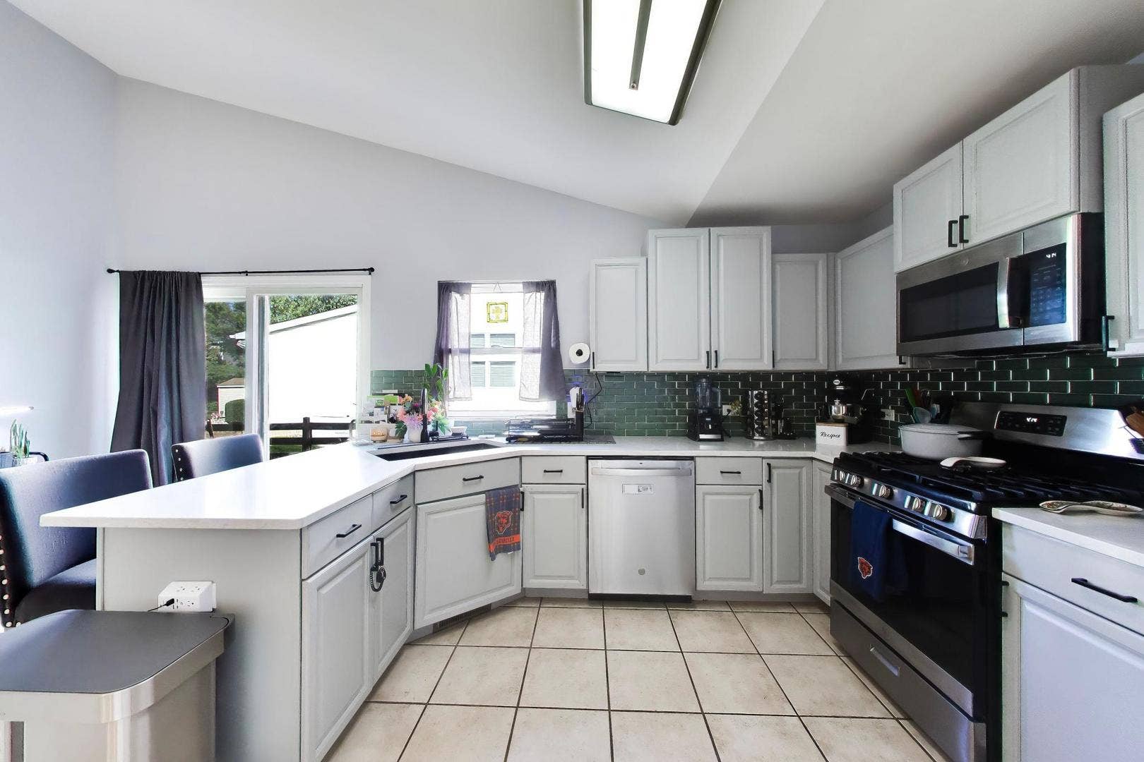 907 Joanne Drive, Minooka, IL 60447 907 Joanne Drive, Minooka, IL 60447