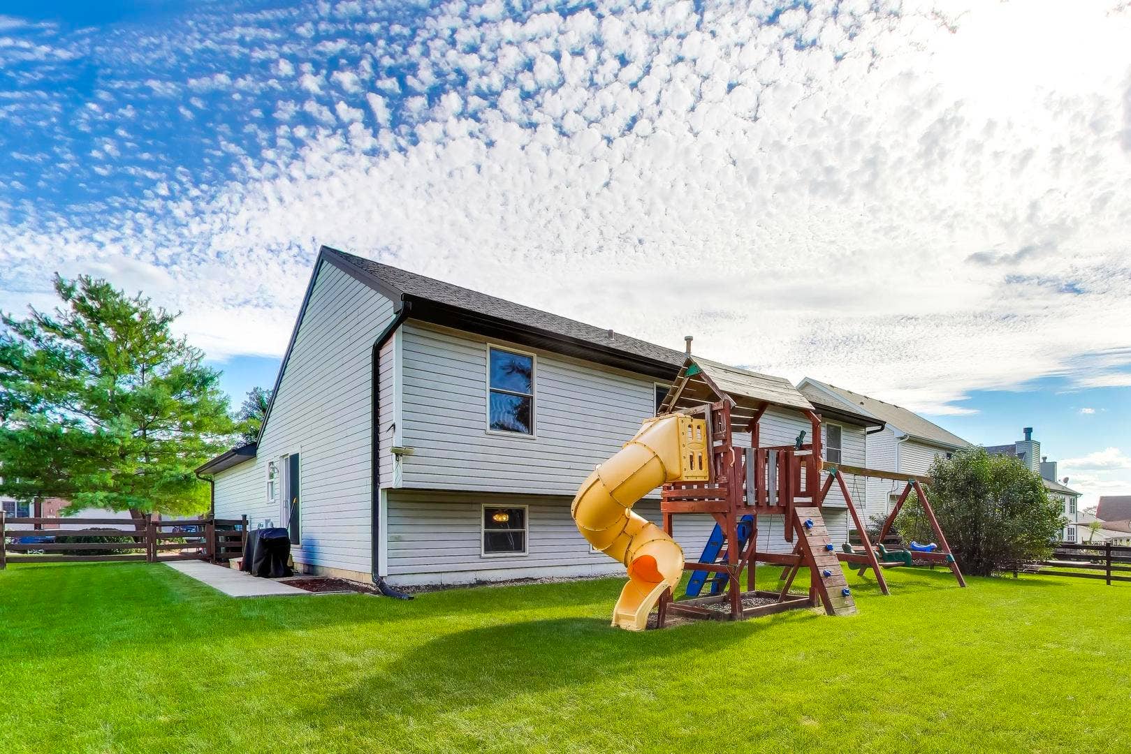 907 Joanne Drive, Minooka, IL 60447 907 Joanne Drive, Minooka, IL 60447