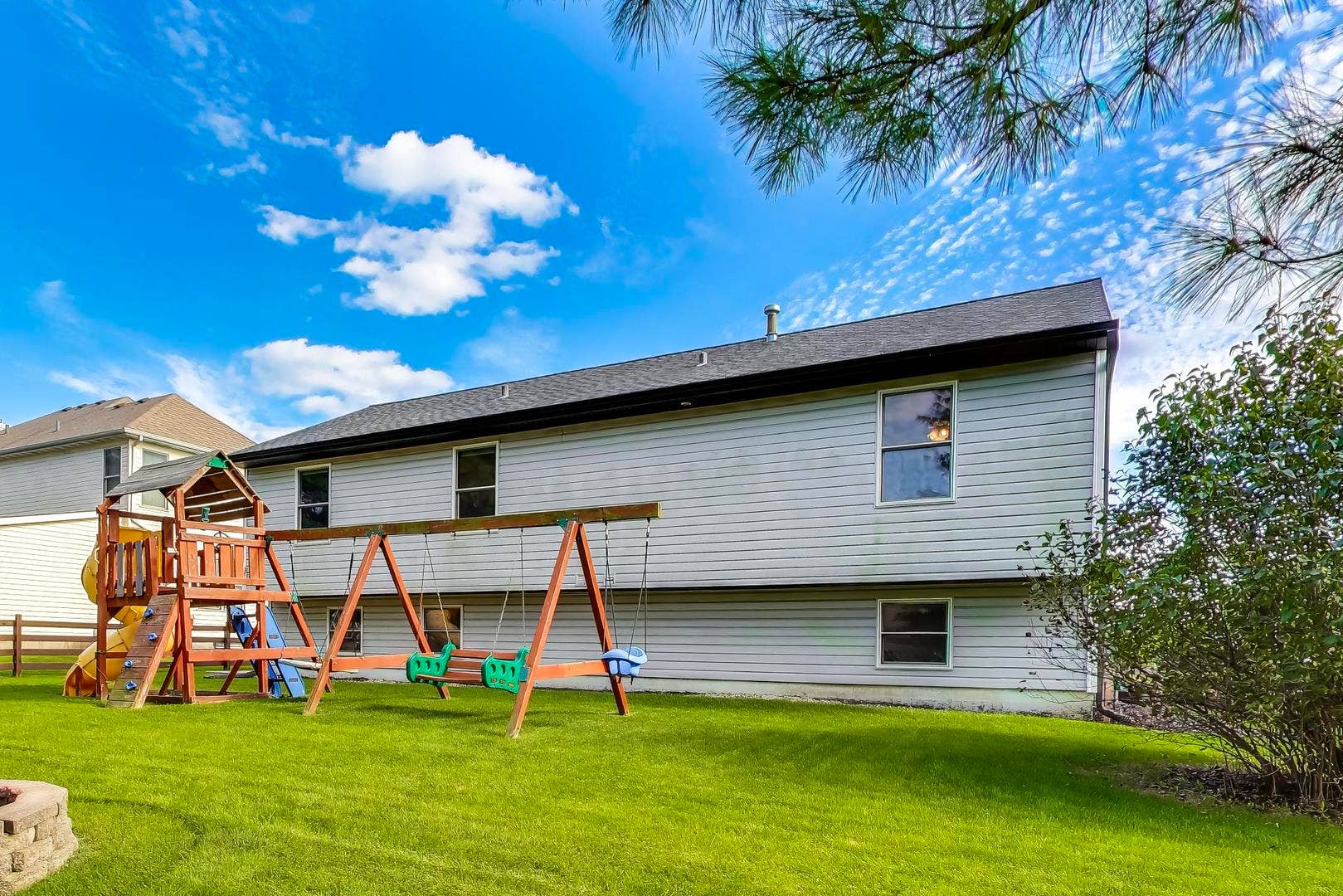 907 Joanne Drive, Minooka, IL 60447 907 Joanne Drive, Minooka, IL 60447