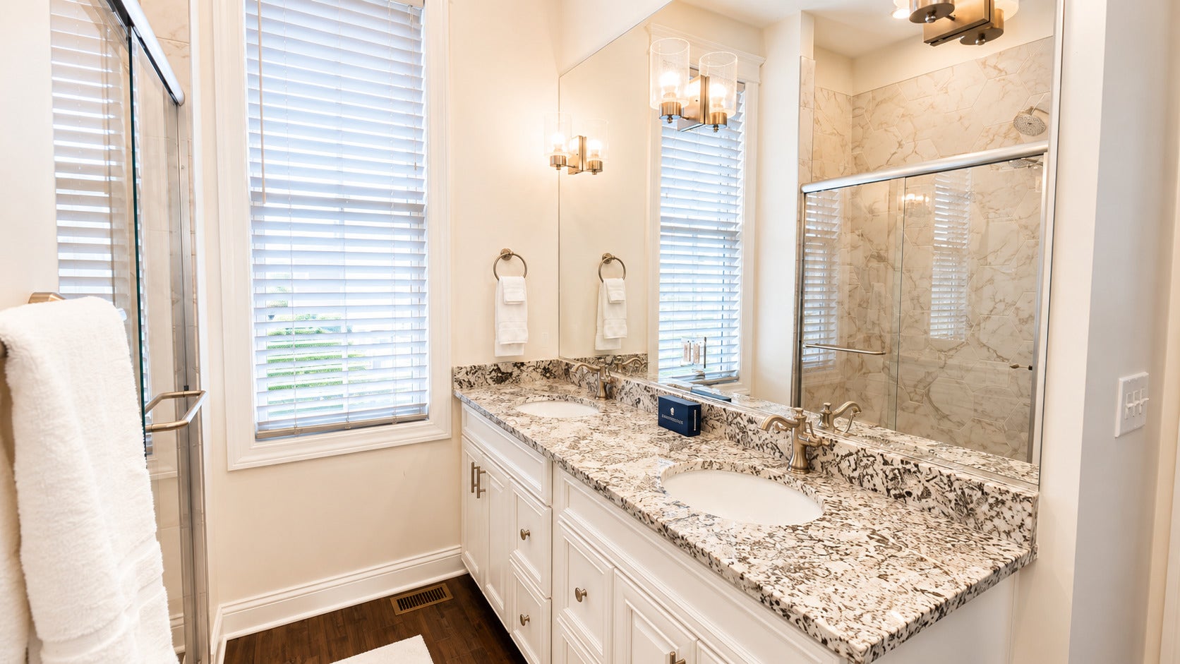 8 Port Place, Ottawa, IL 61350 8 Port Place, Ottawa, IL 61350