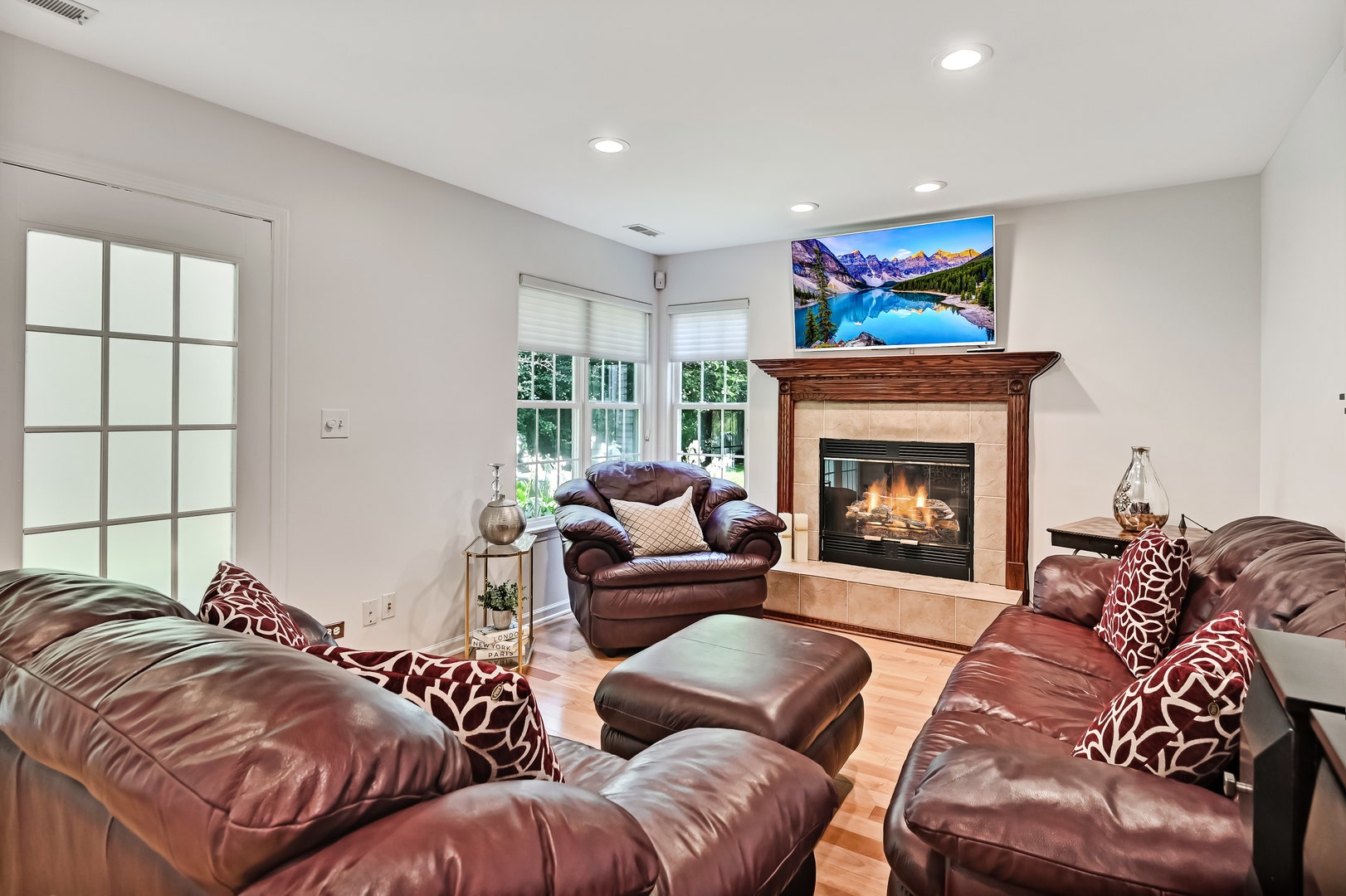 2316 Chasewood Drive, Downers Grove, IL 60515