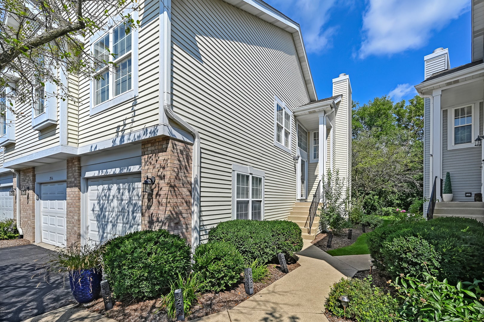 2316 Chasewood Drive, Downers Grove, IL 60515