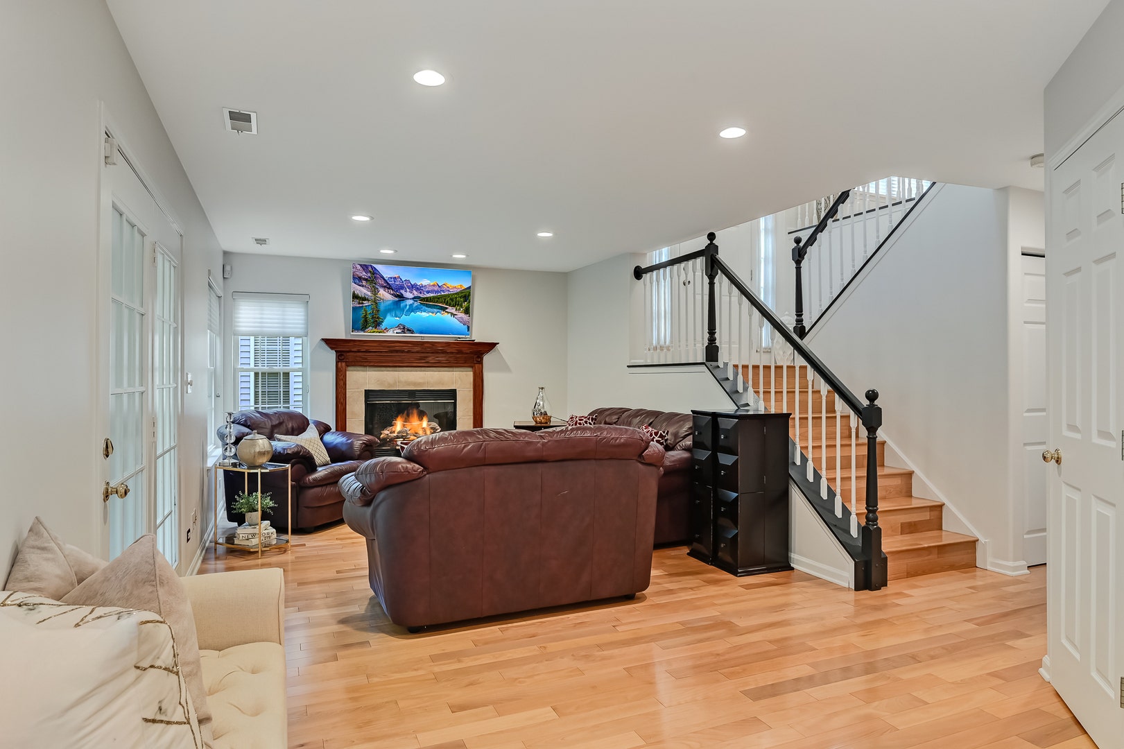 2316 Chasewood Drive, Downers Grove, IL 60515