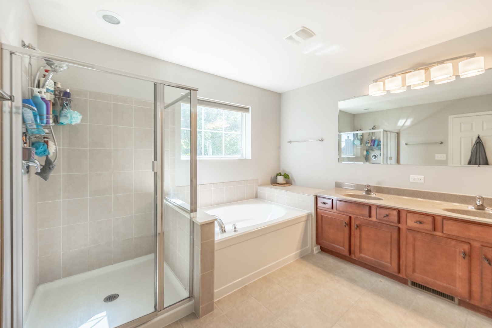 3167 Pearl Street, Elgin, IL 60124 3167 Pearl Street, Elgin, IL 60124