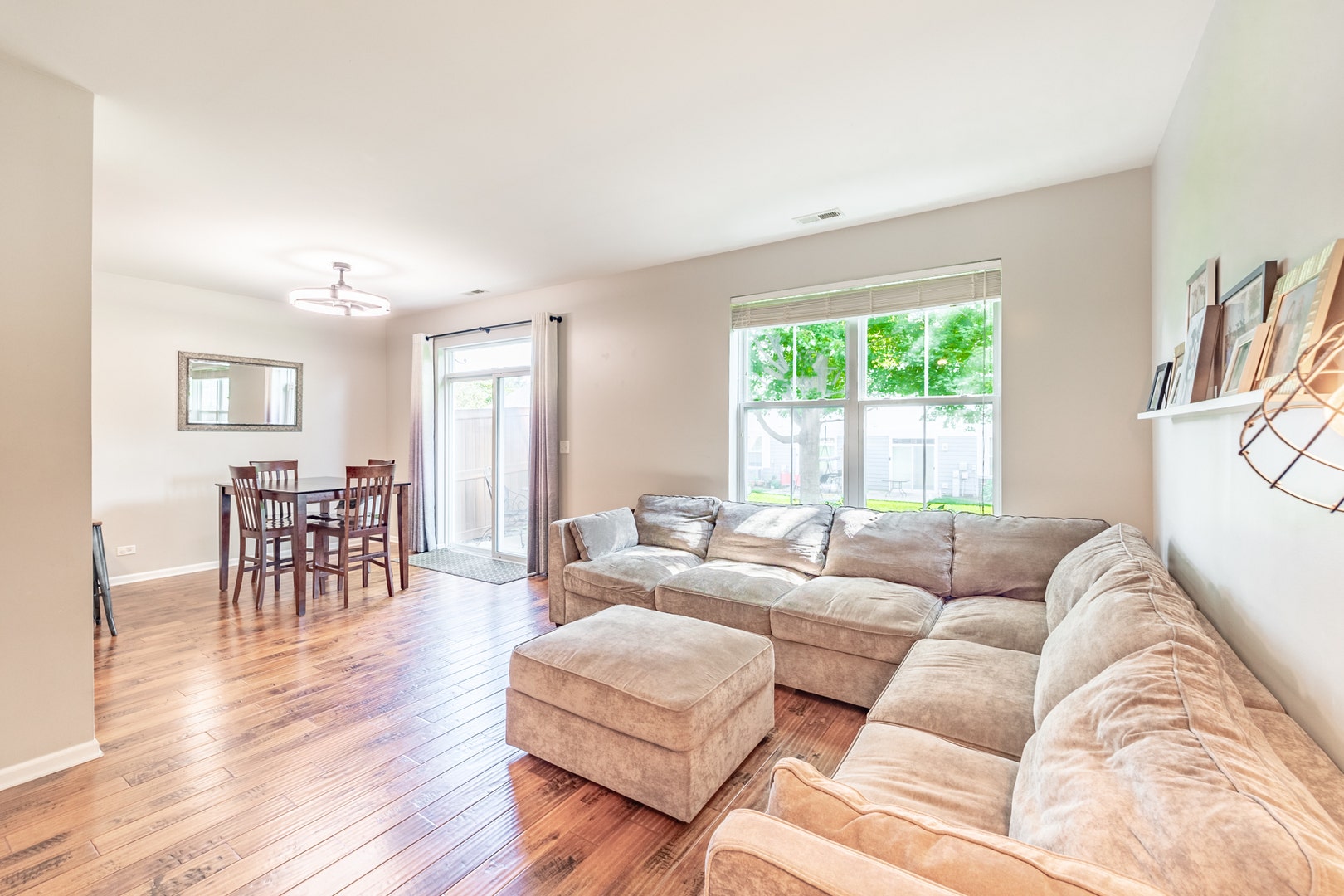 3167 Pearl Street, Elgin, IL 60124 3167 Pearl Street, Elgin, IL 60124