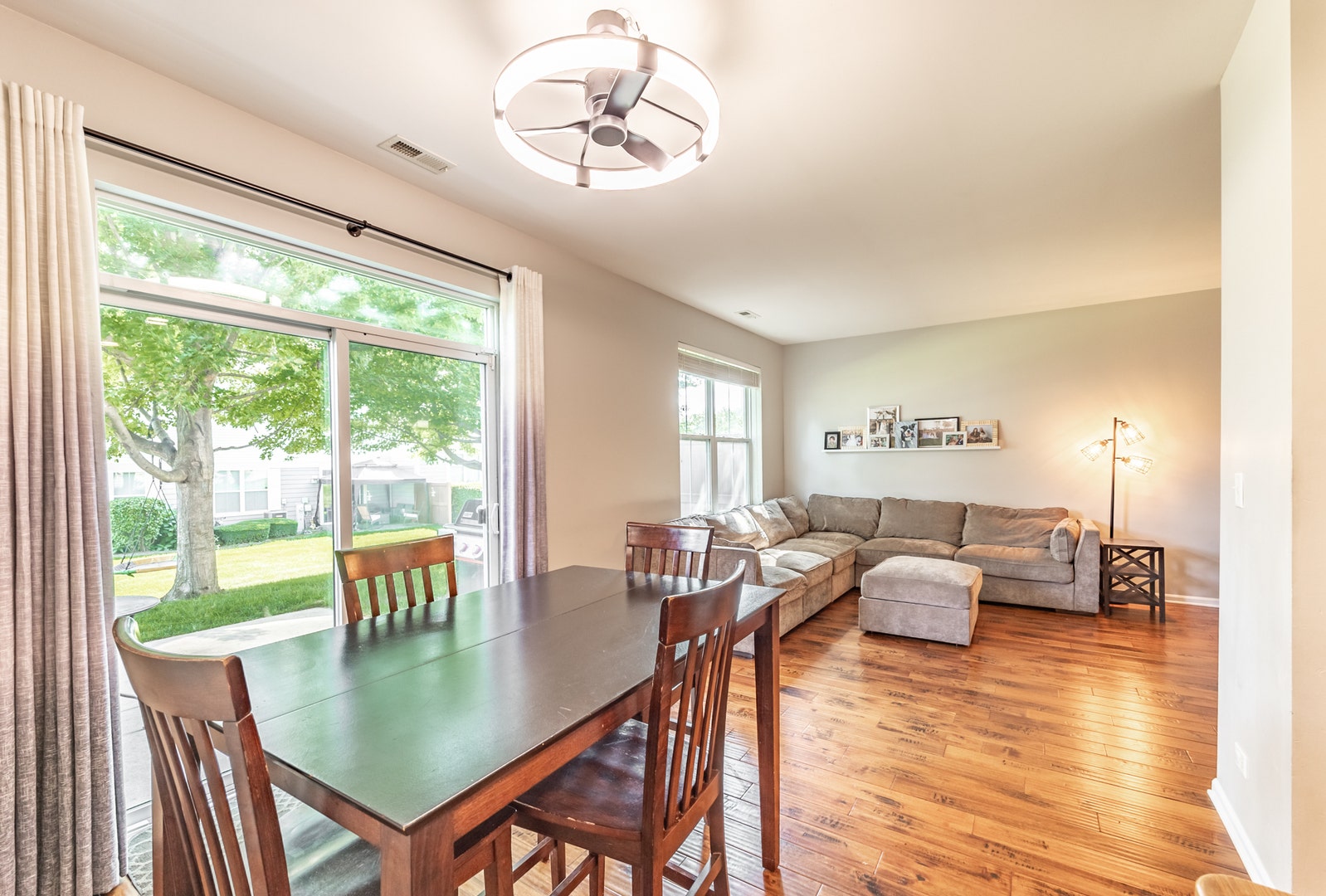 3167 Pearl Street, Elgin, IL 60124 3167 Pearl Street, Elgin, IL 60124