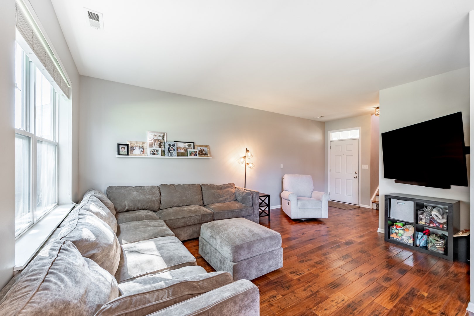 3167 Pearl Street, Elgin, IL 60124 3167 Pearl Street, Elgin, IL 60124