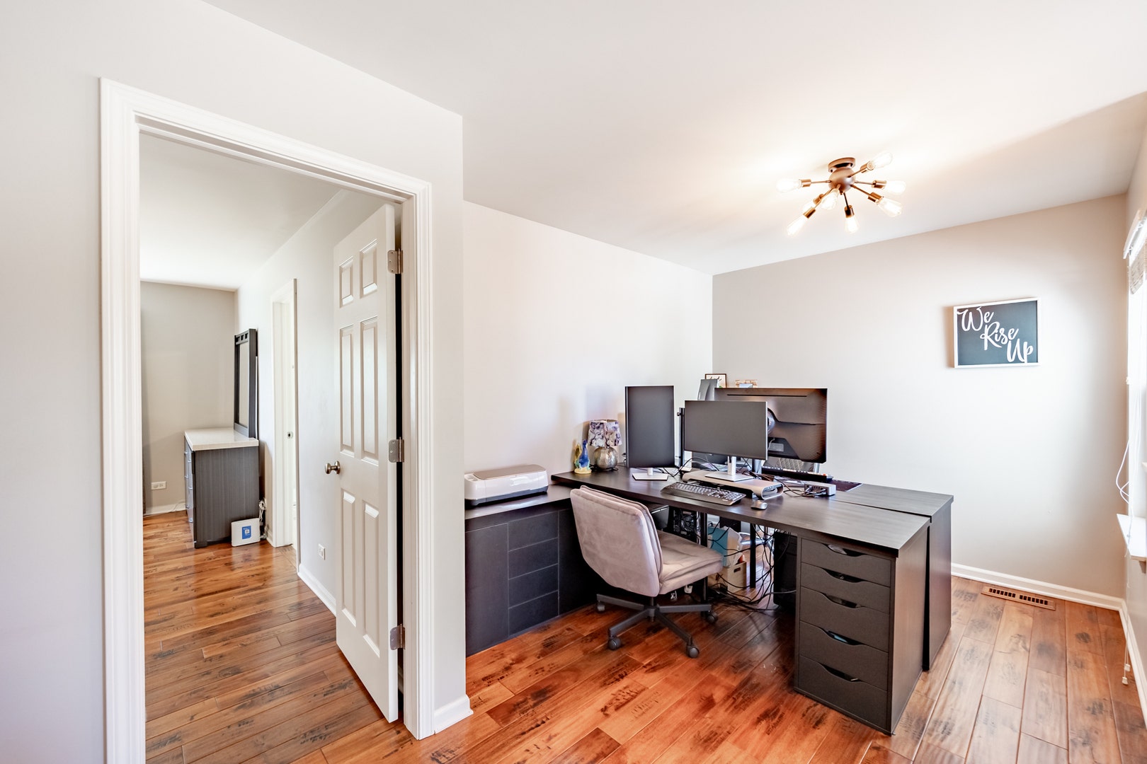 3167 Pearl Street, Elgin, IL 60124 3167 Pearl Street, Elgin, IL 60124