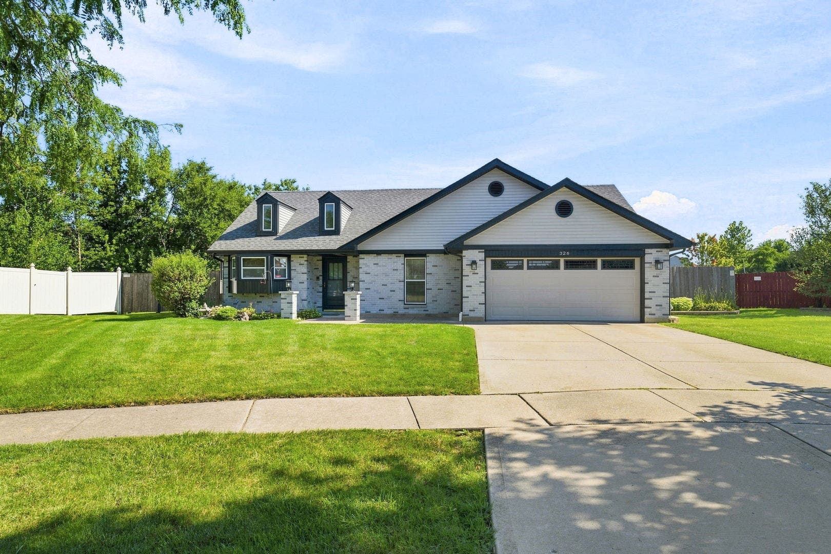 326 Homewood Drive, Bolingbrook, IL 60440 326 Homewood Drive, Bolingbrook, IL 60440