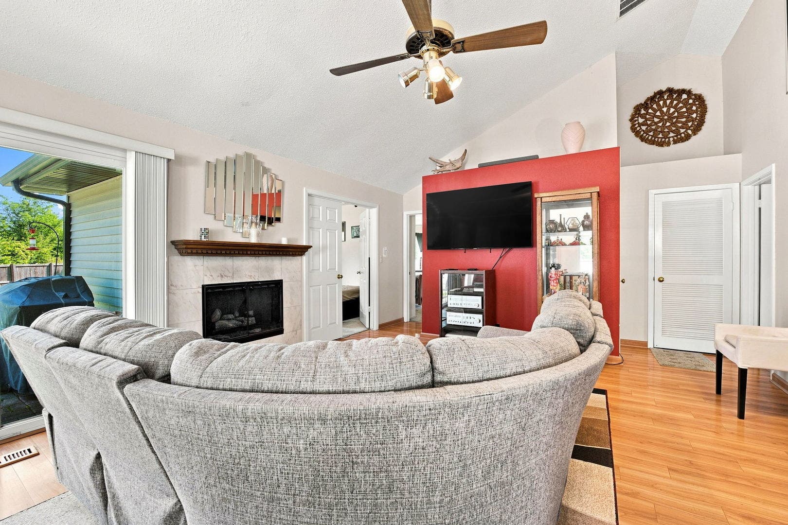 326 Homewood Drive, Bolingbrook, IL 60440 326 Homewood Drive, Bolingbrook, IL 60440