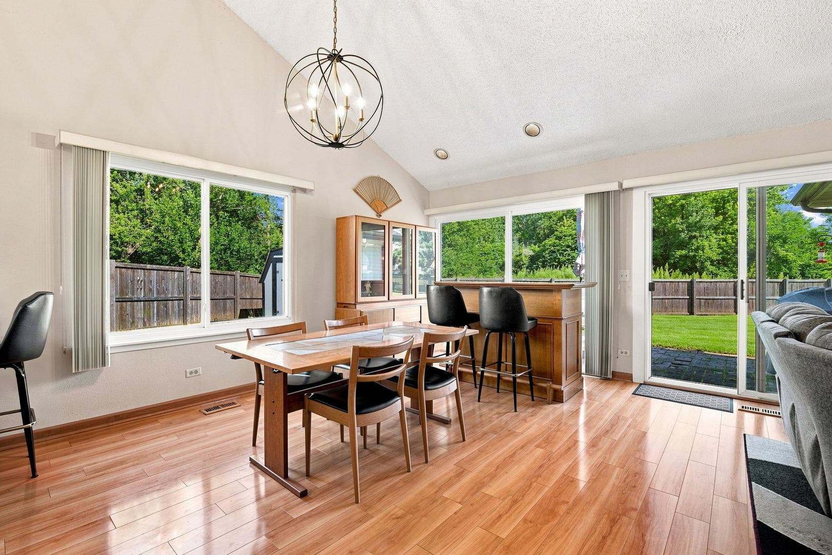 326 Homewood Drive, Bolingbrook, IL 60440 326 Homewood Drive, Bolingbrook, IL 60440