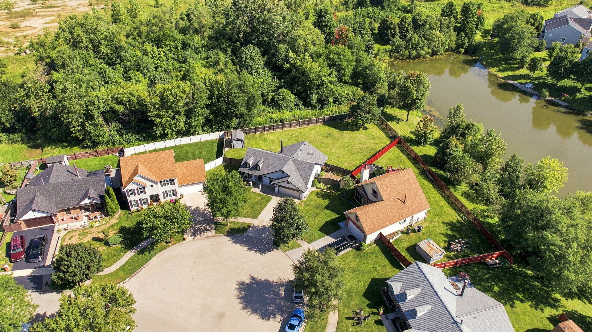 326 Homewood Drive, Bolingbrook, IL 60440 326 Homewood Drive, Bolingbrook, IL 60440