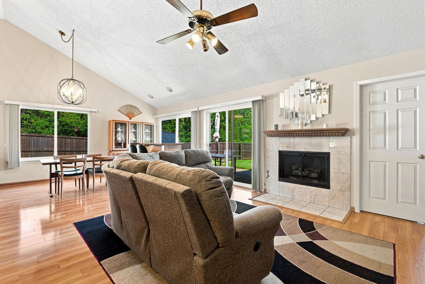 326 Homewood Drive, Bolingbrook, IL 60440 326 Homewood Drive, Bolingbrook, IL 60440
