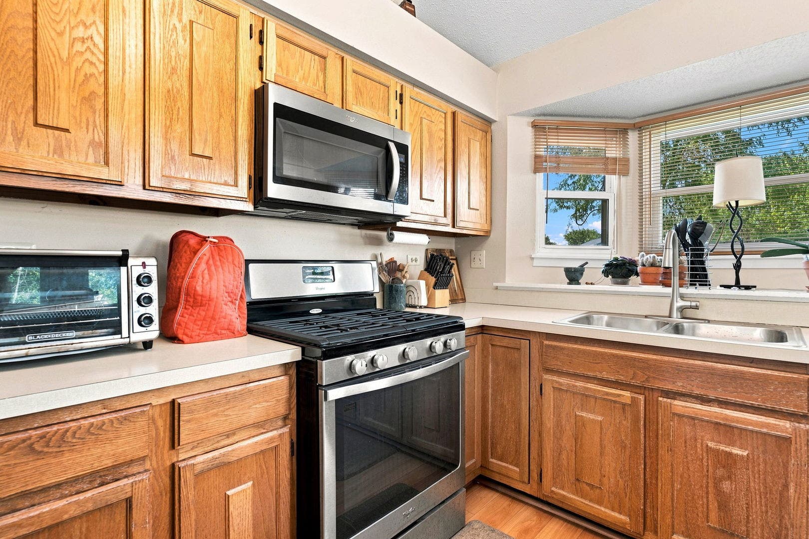 326 Homewood Drive, Bolingbrook, IL 60440 326 Homewood Drive, Bolingbrook, IL 60440