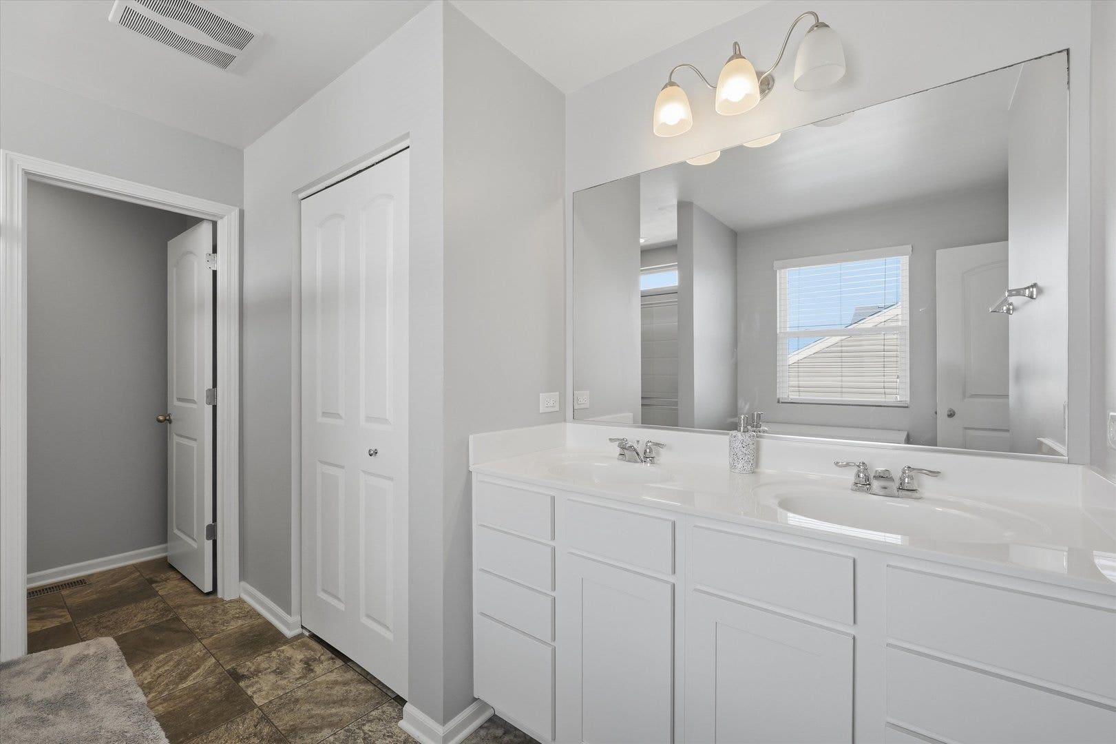 6013 Autumn Oaks Drive, Joliet, IL 60431