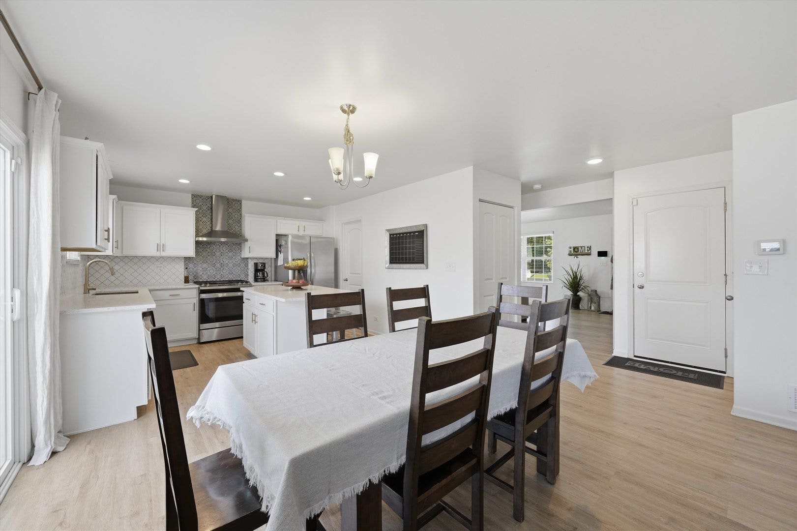 6013 Autumn Oaks Drive, Joliet, IL 60431