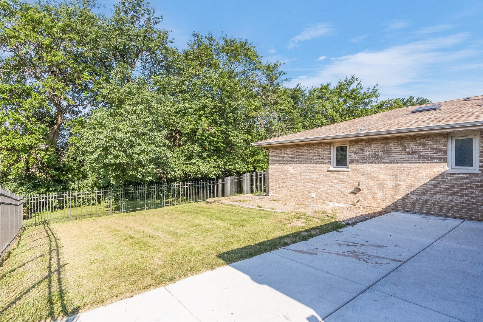 11687 Valley Brook Drive, Orland Park, IL 60467 11687 Valley Brook Drive, Orland Park, IL 60467
