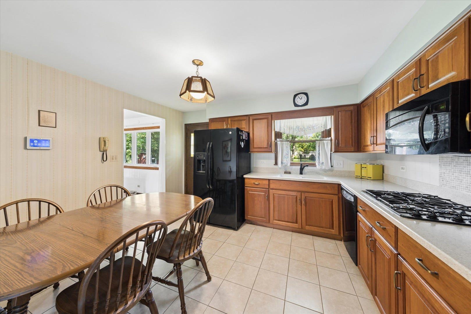 7041 Springside Avenue, Downers Grove, IL 60516