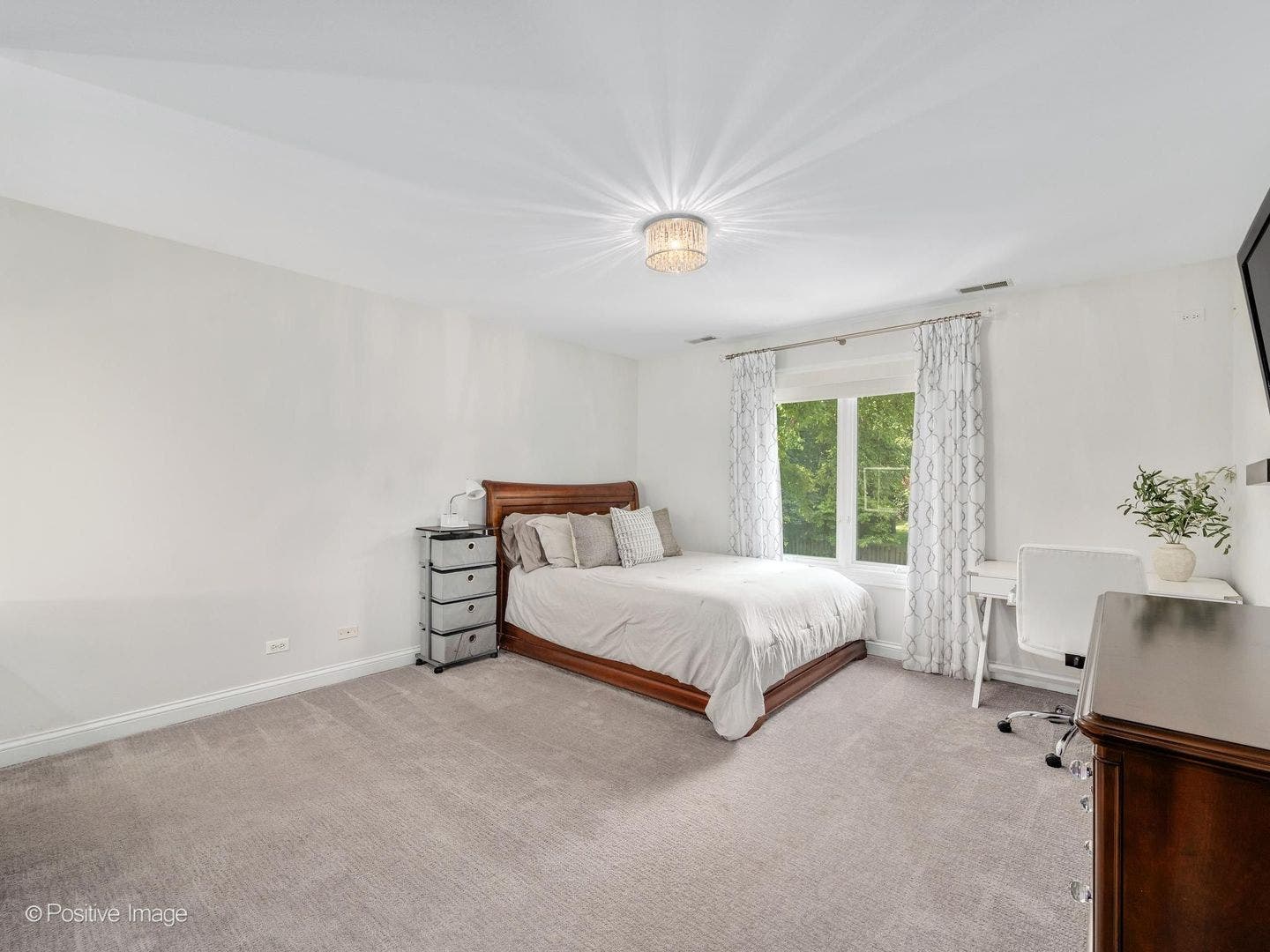 372 S Kenilworth Avenue, Elmhurst, IL 60126 372 S Kenilworth Avenue, Elmhurst, IL 60126