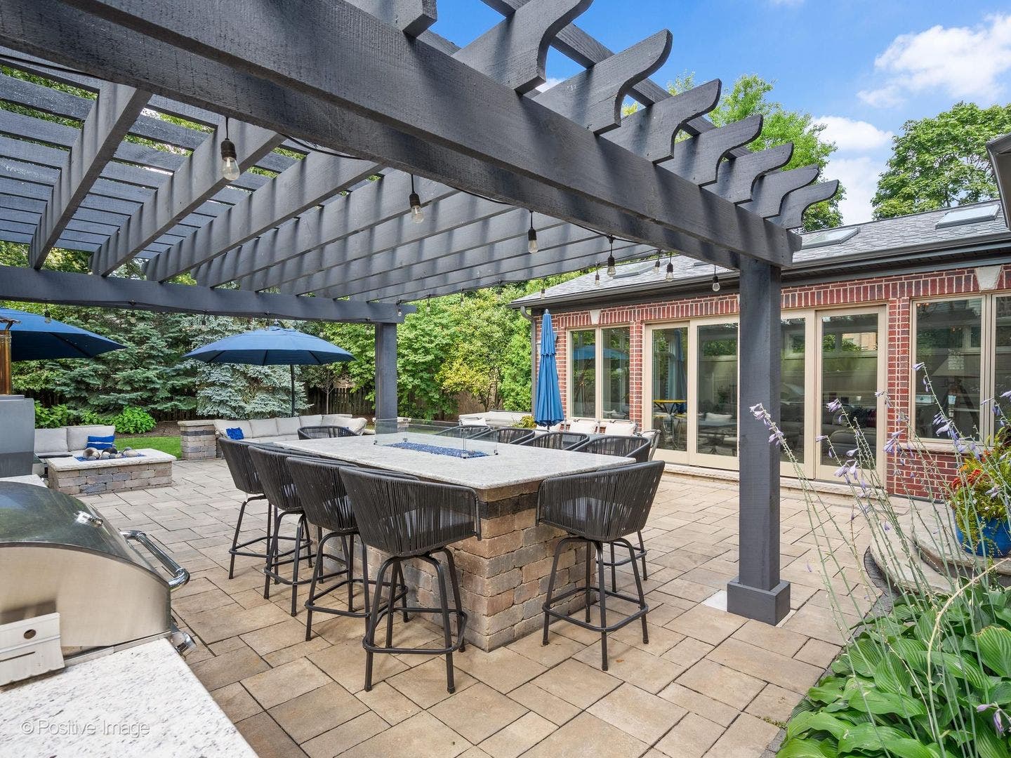 372 S Kenilworth Avenue, Elmhurst, IL 60126 372 S Kenilworth Avenue, Elmhurst, IL 60126