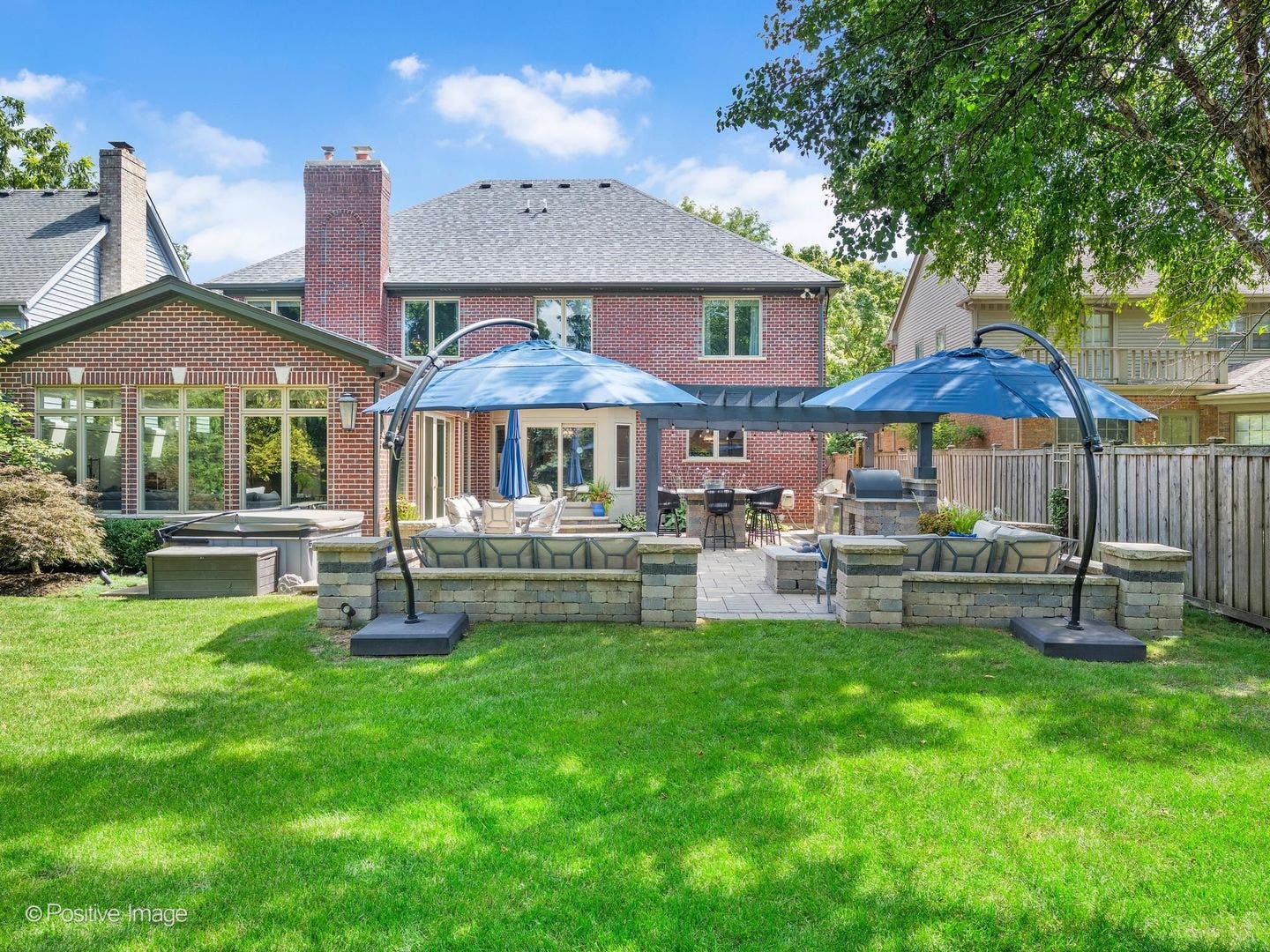 372 S Kenilworth Avenue, Elmhurst, IL 60126 372 S Kenilworth Avenue, Elmhurst, IL 60126