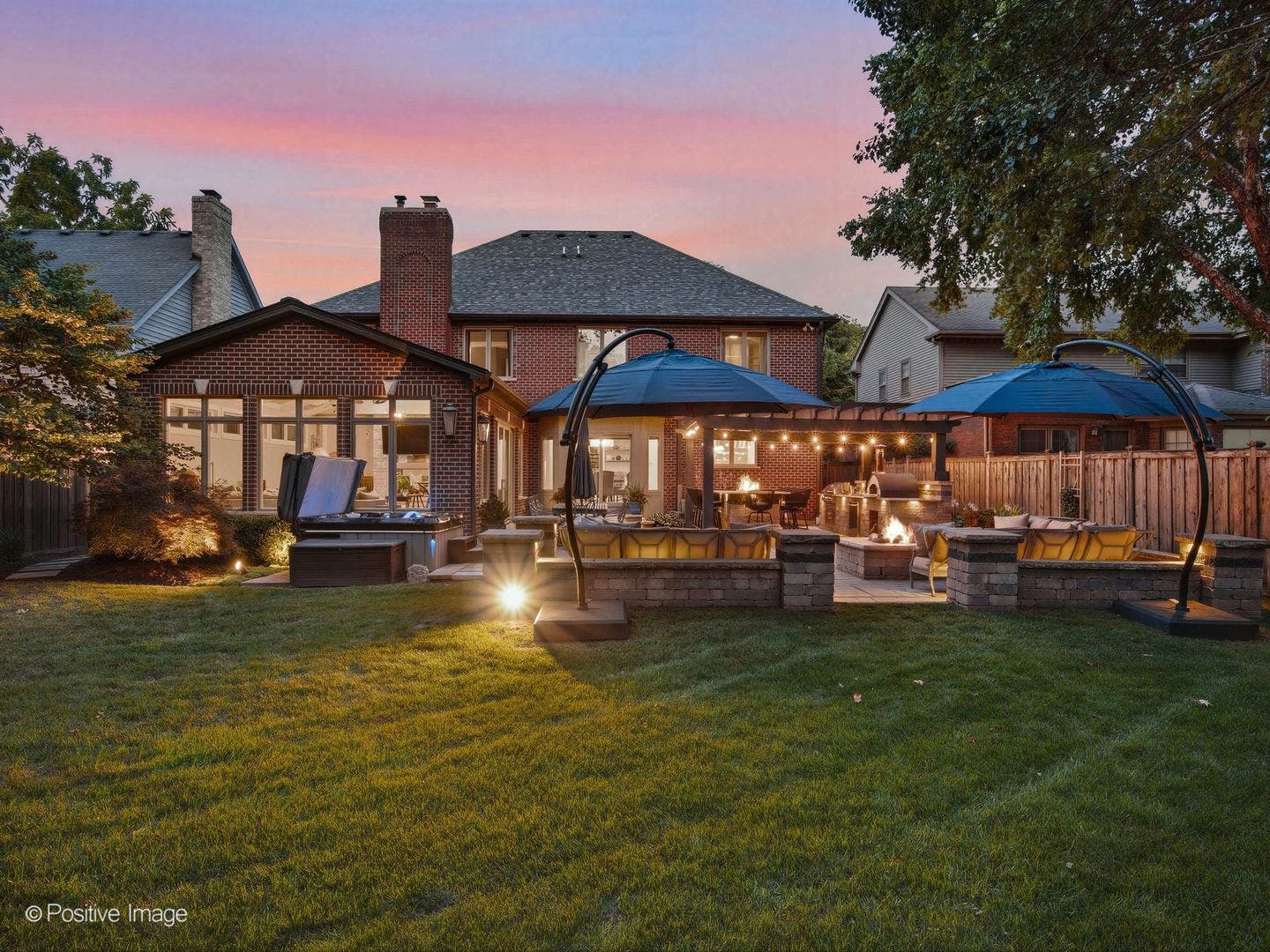 372 S Kenilworth Avenue, Elmhurst, IL 60126 372 S Kenilworth Avenue, Elmhurst, IL 60126