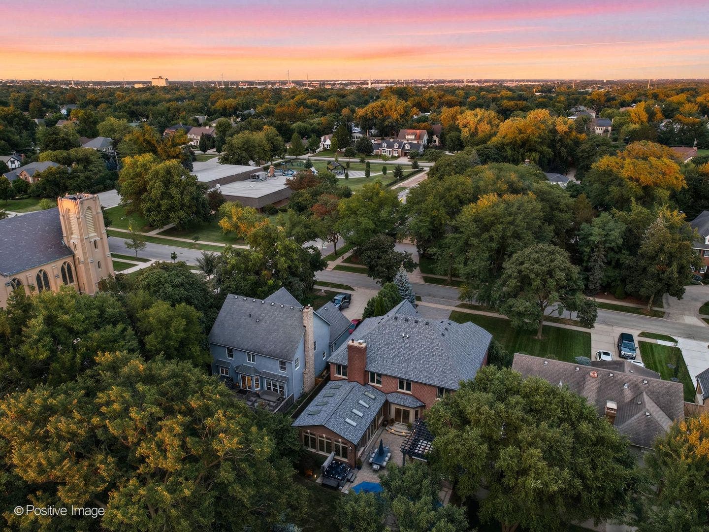 372 S Kenilworth Avenue, Elmhurst, IL 60126 372 S Kenilworth Avenue, Elmhurst, IL 60126