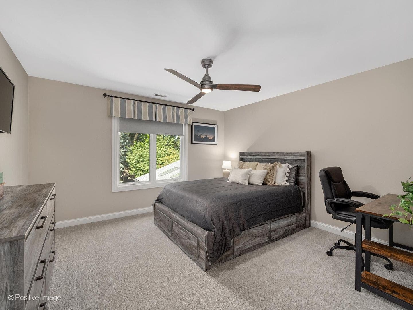 372 S Kenilworth Avenue, Elmhurst, IL 60126 372 S Kenilworth Avenue, Elmhurst, IL 60126