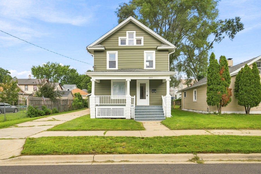 Property photo for 223 Bevier Place, Aurora, IL