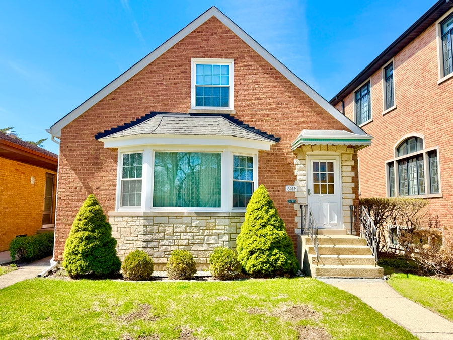 Property photo for 6214 N Karlov Avenue, Chicago, IL