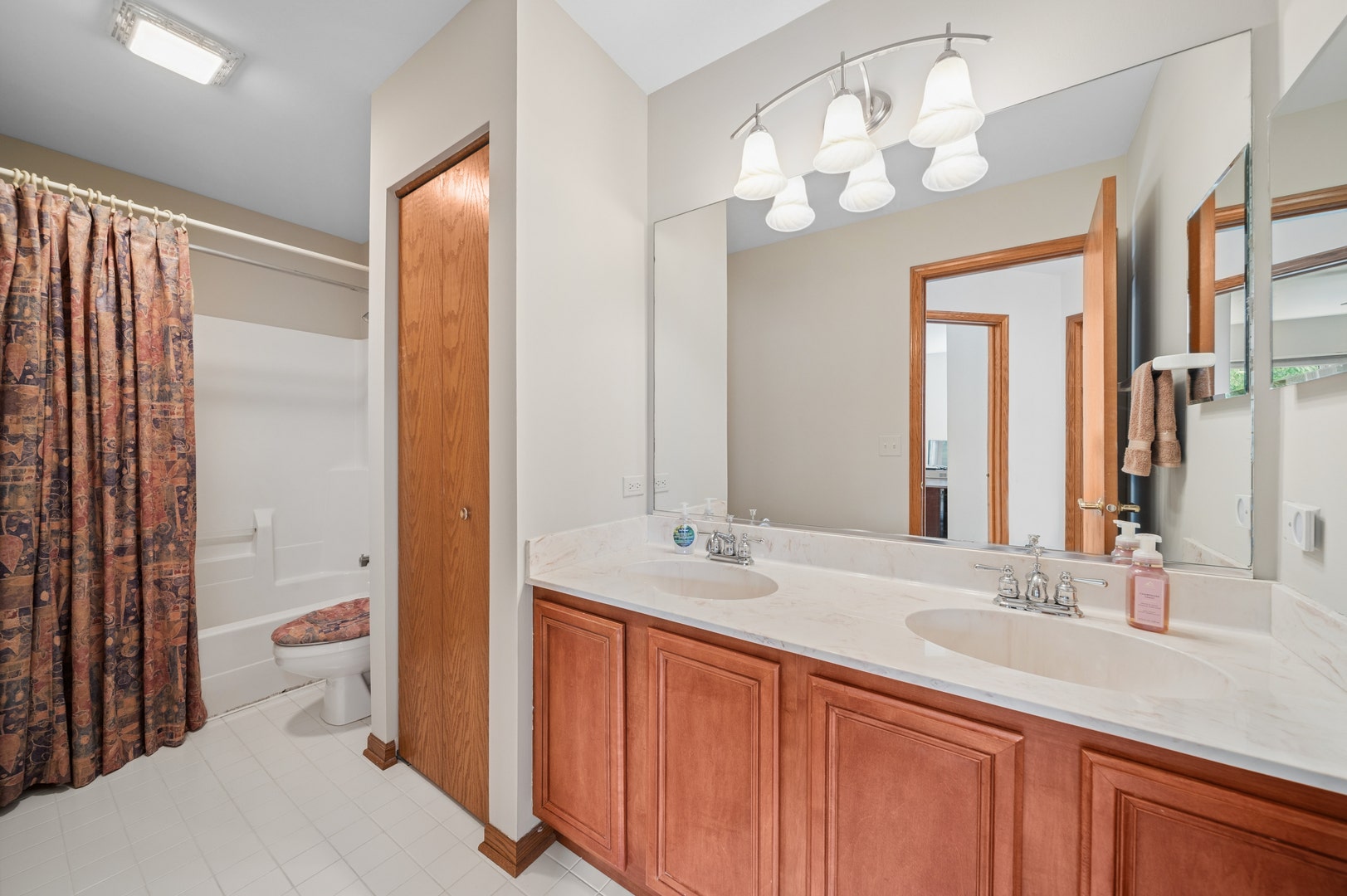 1943 Flagstone Lane, Aurora, IL 60502 1943 Flagstone Lane, Aurora, IL 60502