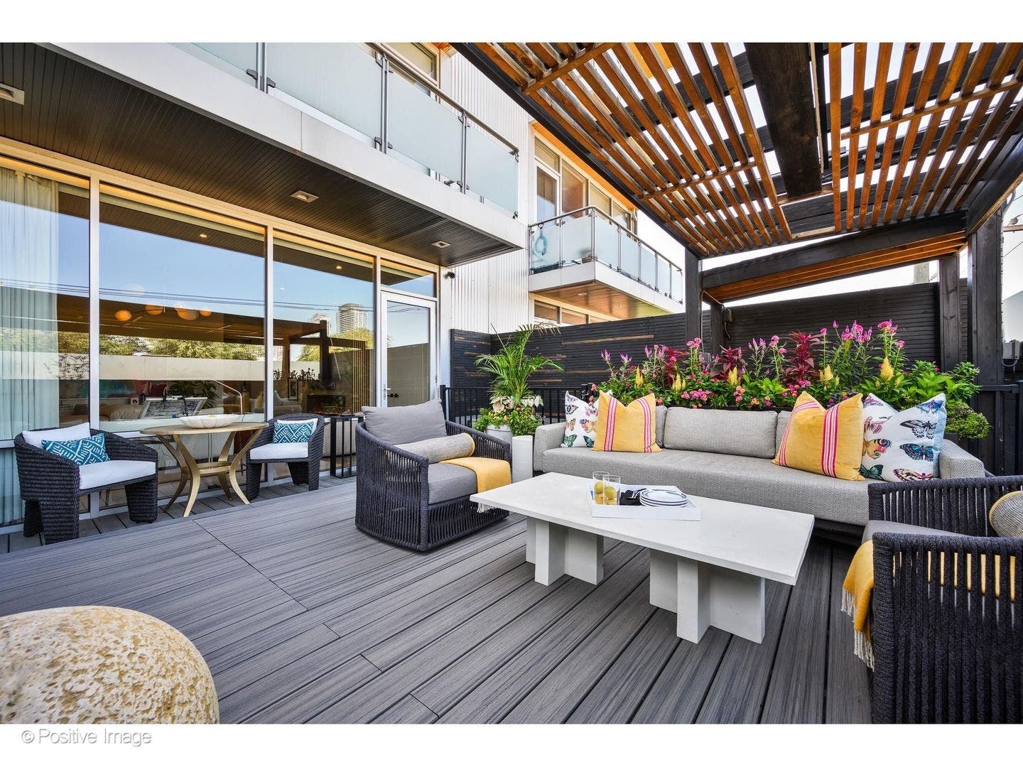 925 N Larrabee Street, #2S, Chicago, IL 60610 925 N Larrabee Street, #2S, Chicago, IL 60610