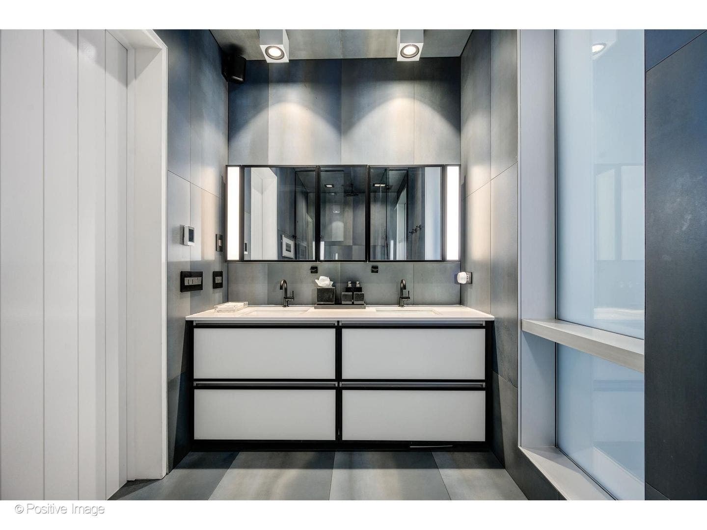 925 N Larrabee Street, #2S, Chicago, IL 60610 925 N Larrabee Street, #2S, Chicago, IL 60610