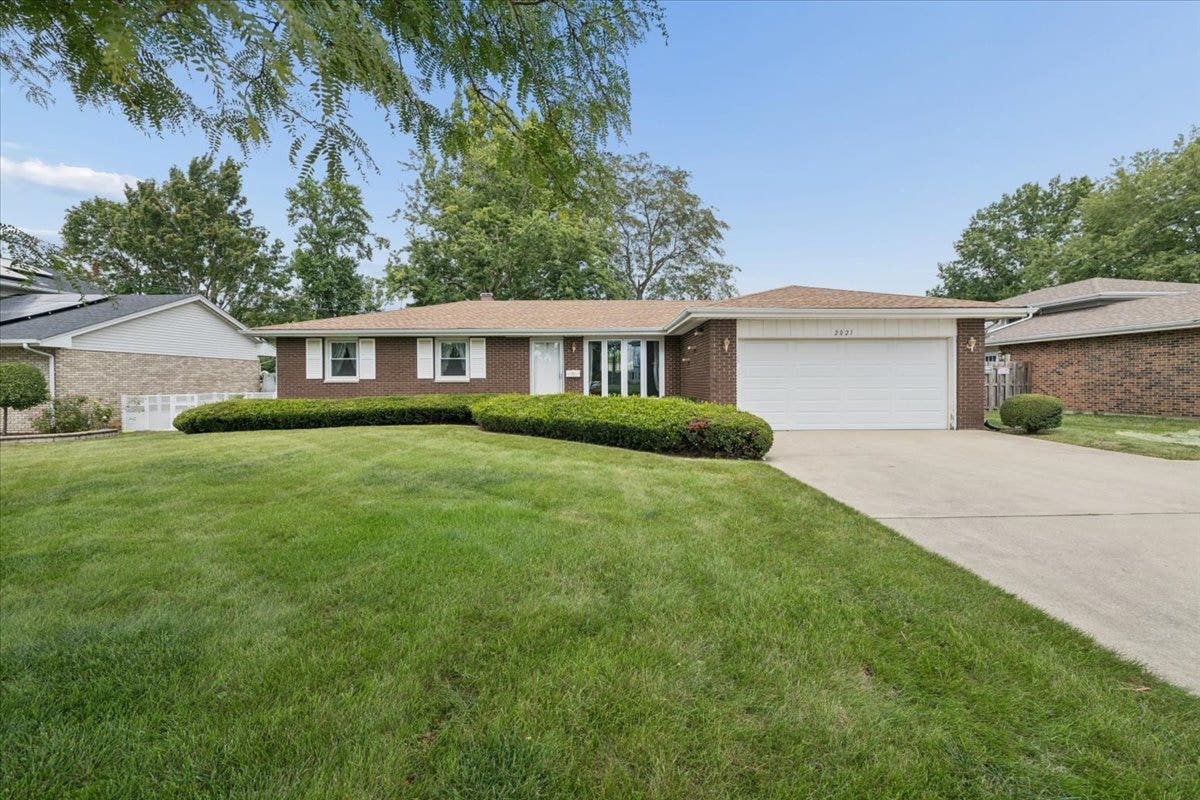 2021 Glenwood Avenue, Joliet, IL 60435